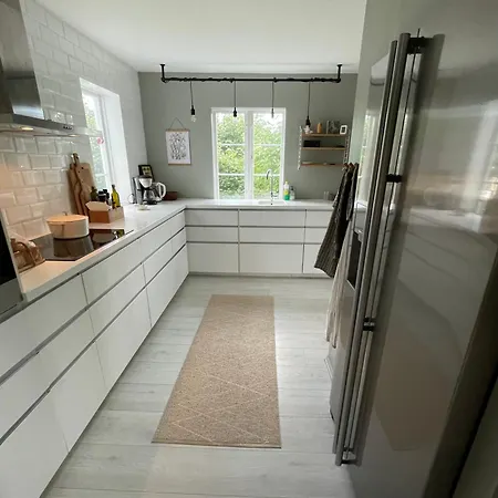 Nydelig Fritidsbolig Med Sjoutsikt