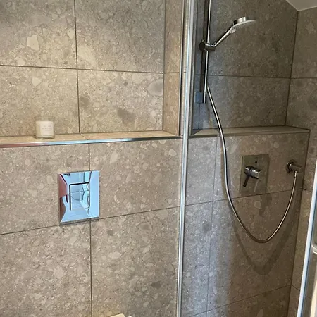 Nydelig Fritidsbolig Med Sjoutsikt Ferienhaus