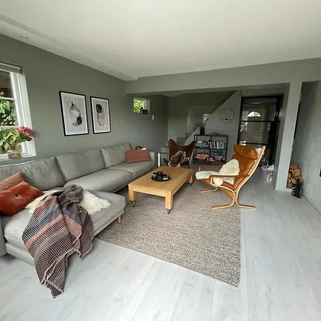 Ferienhaus Nydelig Fritidsbolig Med Sjoutsikt