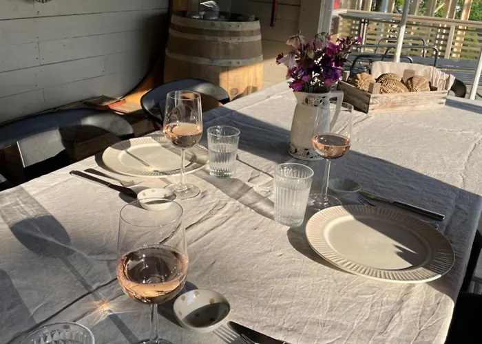 Nydelig Fritidsbolig Med Sjoutsikt